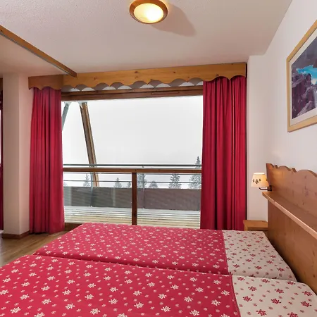 Les Villages Du Bachat Hotel 2*